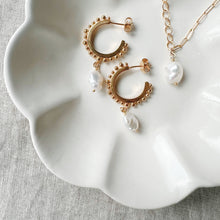 Load image into Gallery viewer, Solana Pearl Hoops